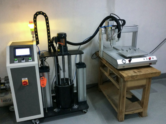 5 gallon hot melt adhesive machine with 3-axis platform application 2